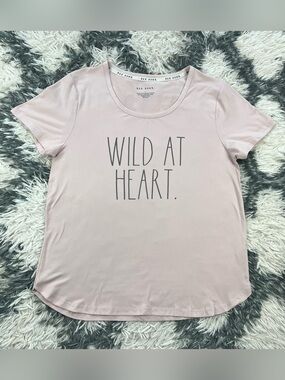 Rae Dunn Women’s Mauve Wild At Heart Comfortable T-shirt Size Large Soft